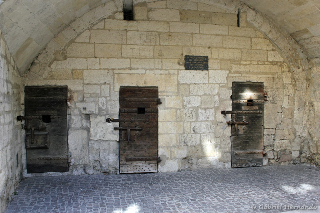 Portes des anciens cachots du palais des Podestats