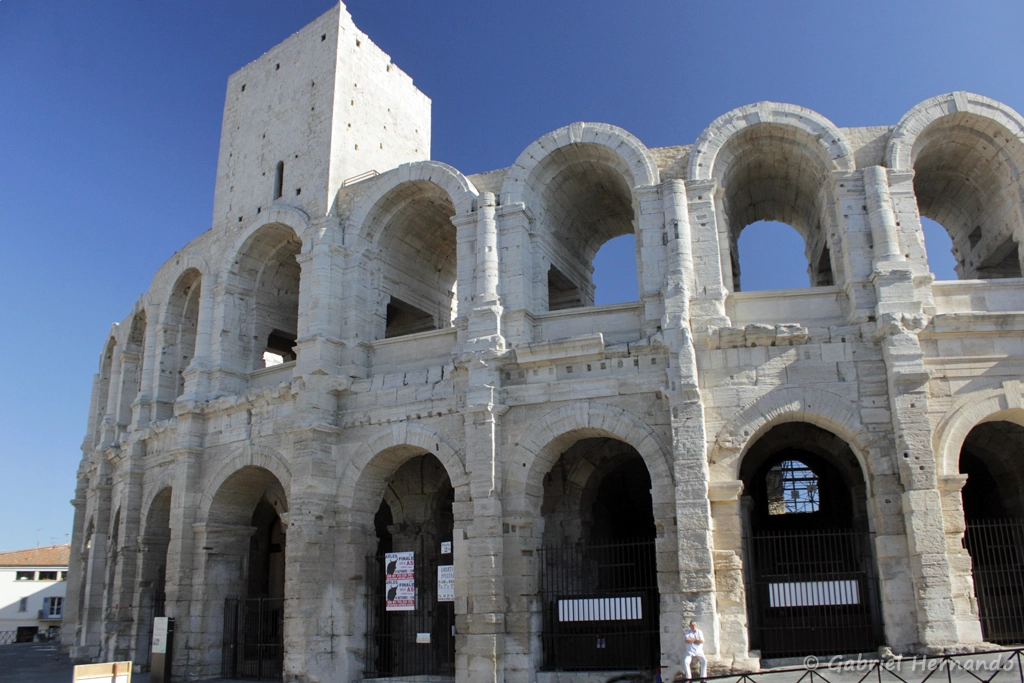 La tour Nord avec les arcades