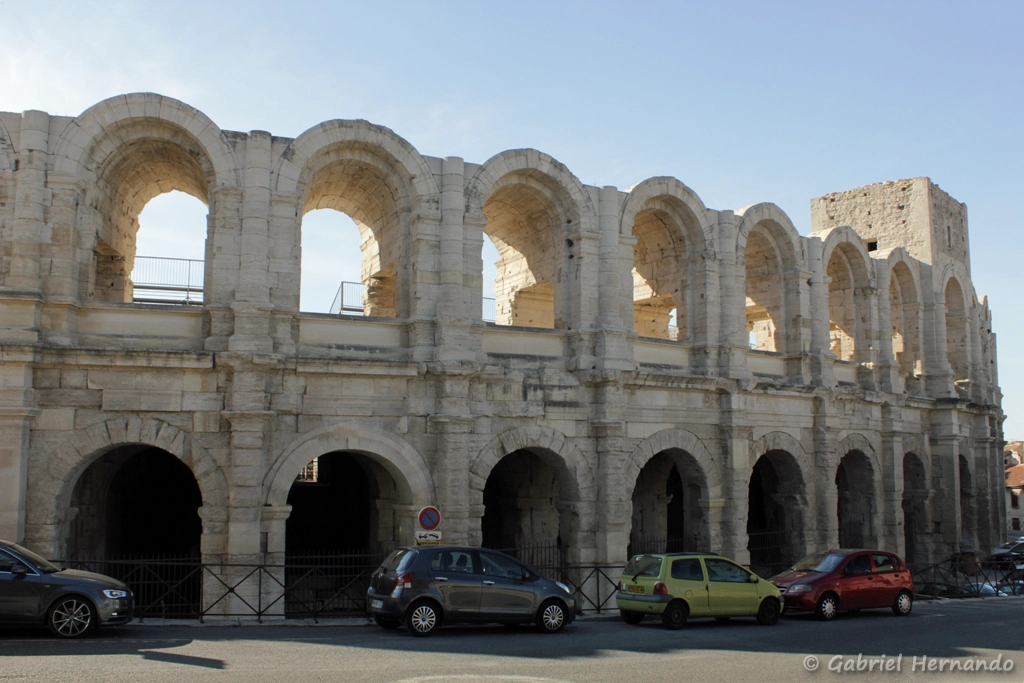Les arènes et ses arcades