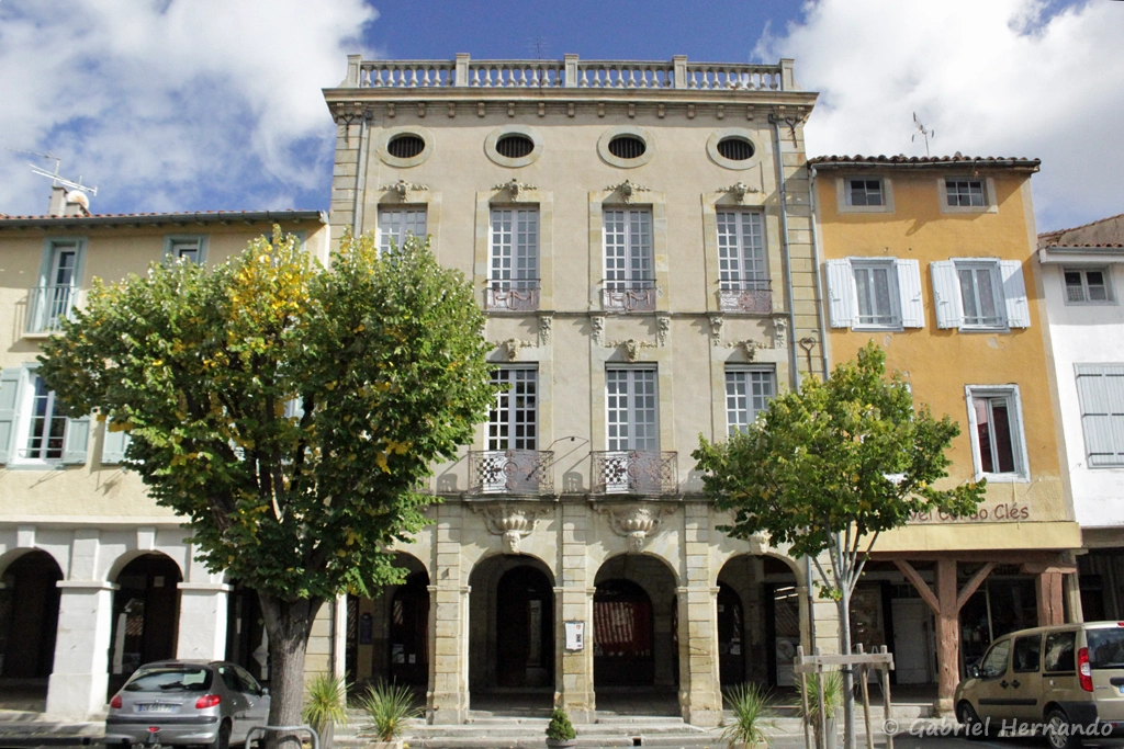 Immeubles à galeries dits « garlandes » et maisons de maître, datant des XVIIe et XVIIIe siècles