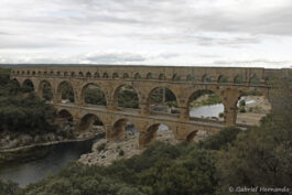 Le pont du Gard, depuis la rive droite amont