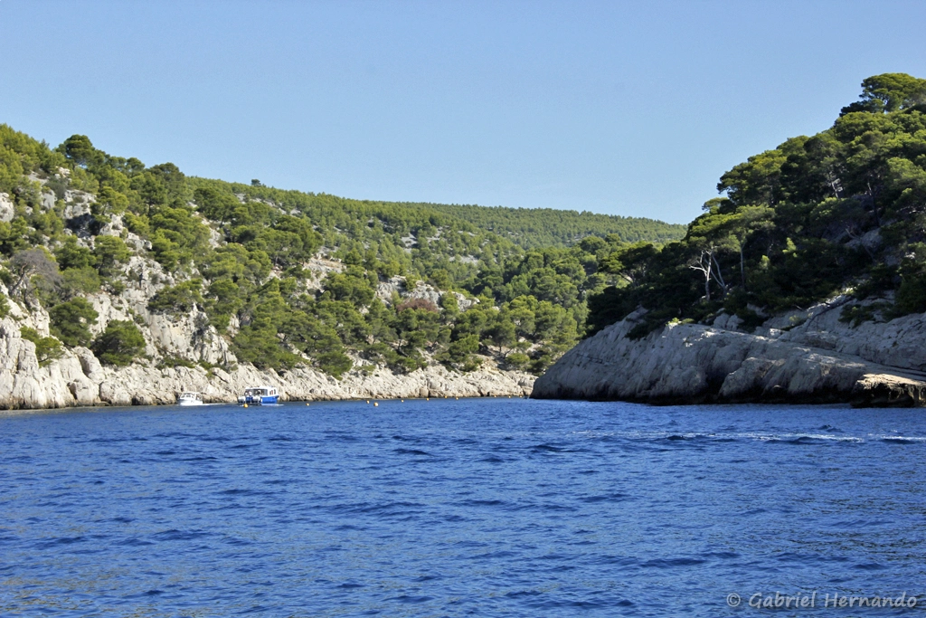 Entrée dans la calanque de Port-Pin