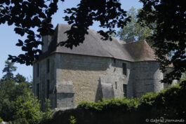 Le donjon de style roman