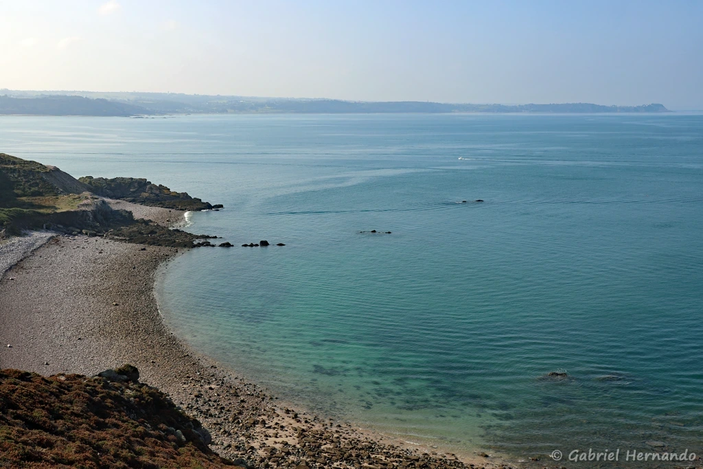 Pointe des 3 pierres, au sud de l'anse de Port Blanc