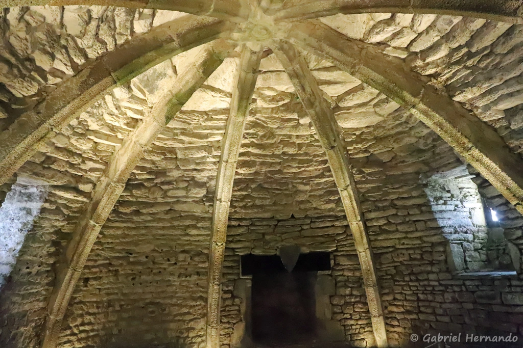 Voute à croisée d'ogive du donjon
