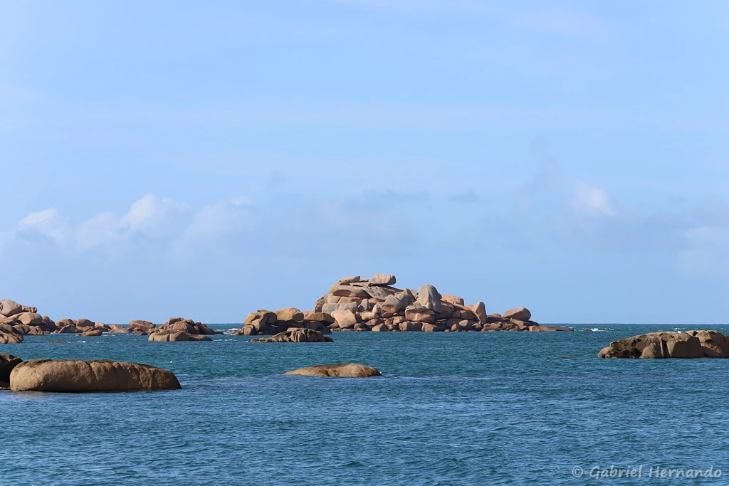 Amas rocheux de la côte de Granit Rose