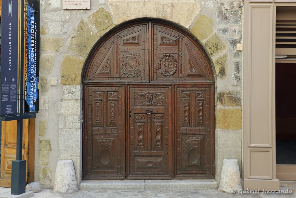 Porte de la maison natale de Jean-Baptiste d'Ornano (1581–1626), marquis de Montlaur et maréchal de France (1626)