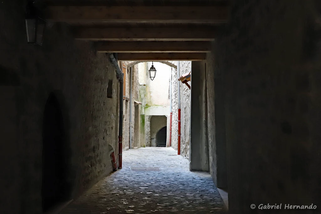 Passage couvert dans les ruelles de la ville