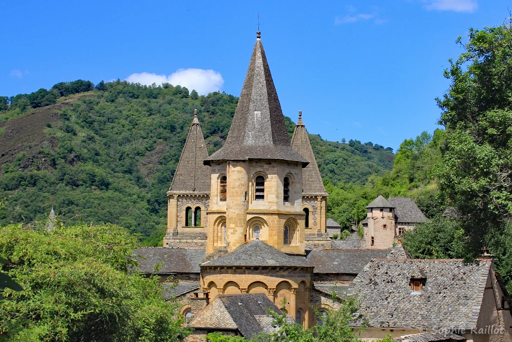 Clocher de l'abbatiale Sainte-Foy