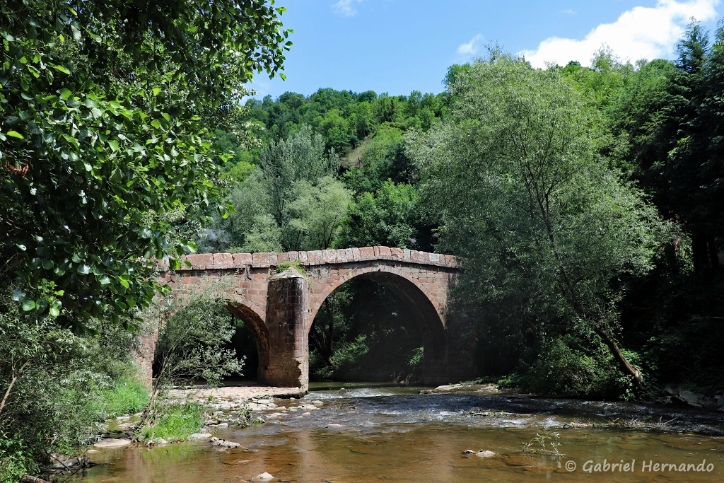 Pont des pèlerins, dit pont romain, sur le Dourdou