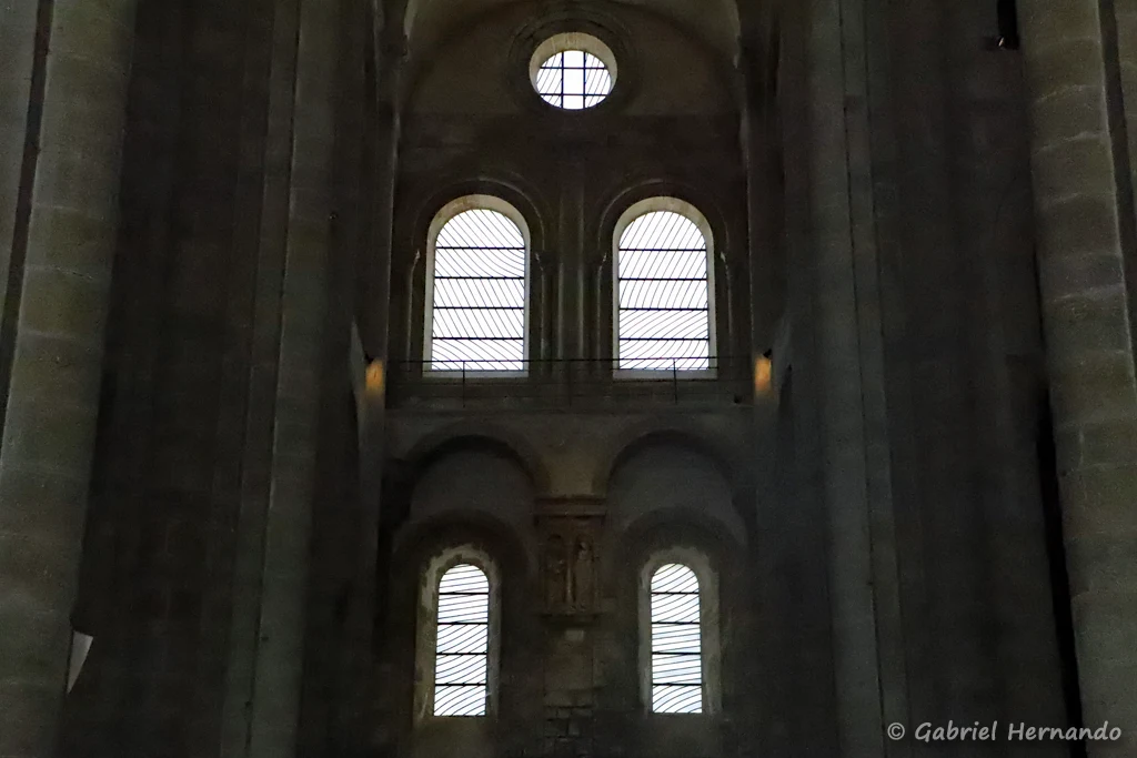Vitraux, signés Soulages, de l'abbatiale Sainte-Foy (Conques, juin 2022)