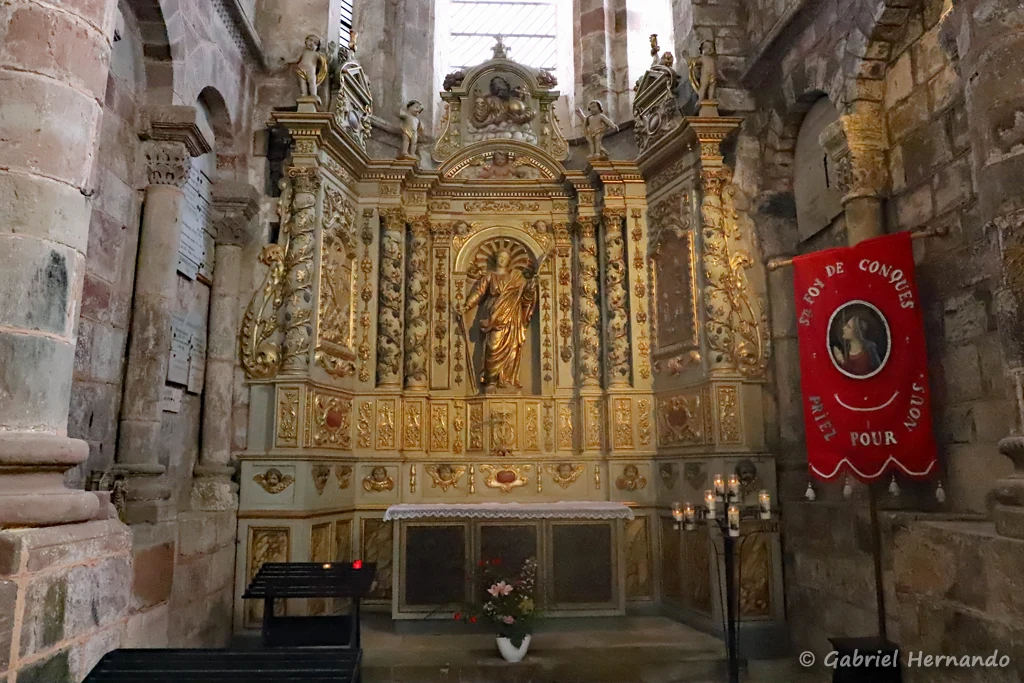 Chapelle, sur le transept droit, avant la sortie