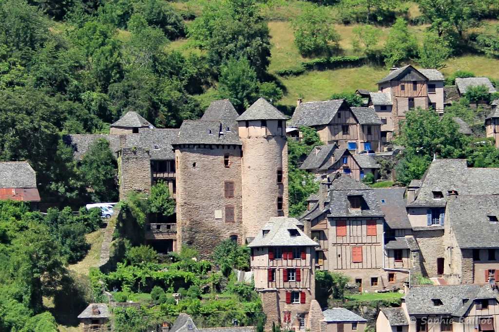 Château d'Humière, vu, depuis le point de vue du Bacarel