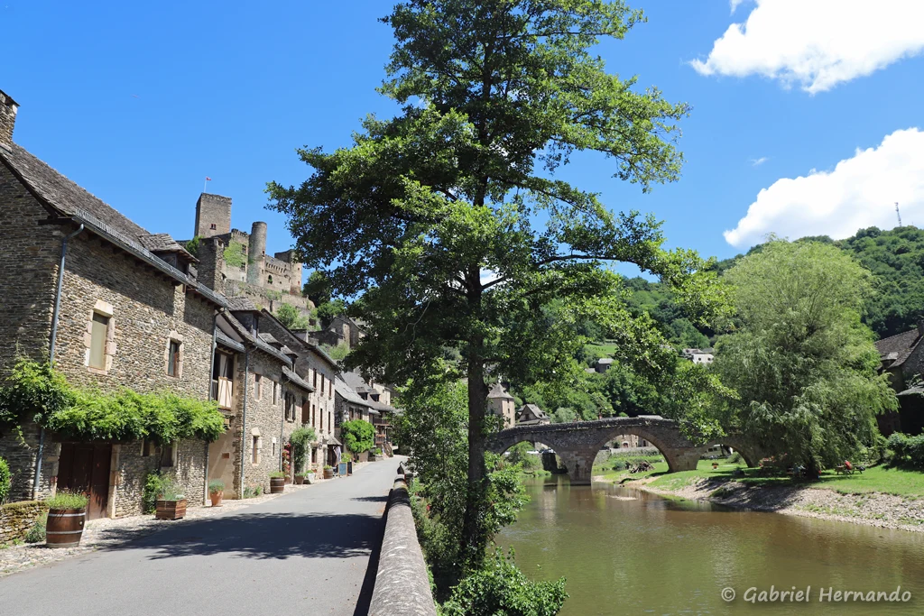 D285, route principal de Belcastel