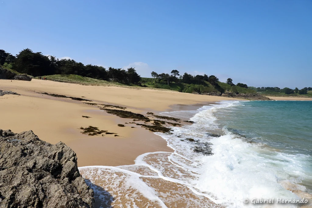Plage de la Trouesse, avec la dune de Roz Ven