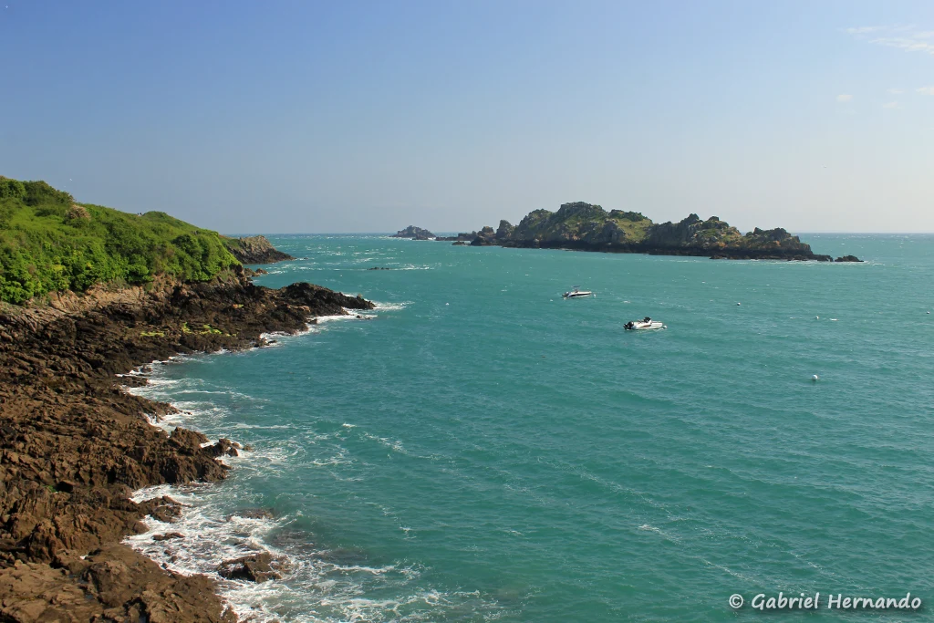 Côte de la Pointe du Grouin et l'île des Landes