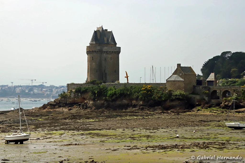Tour Solidor et anse Solidor à marée basse