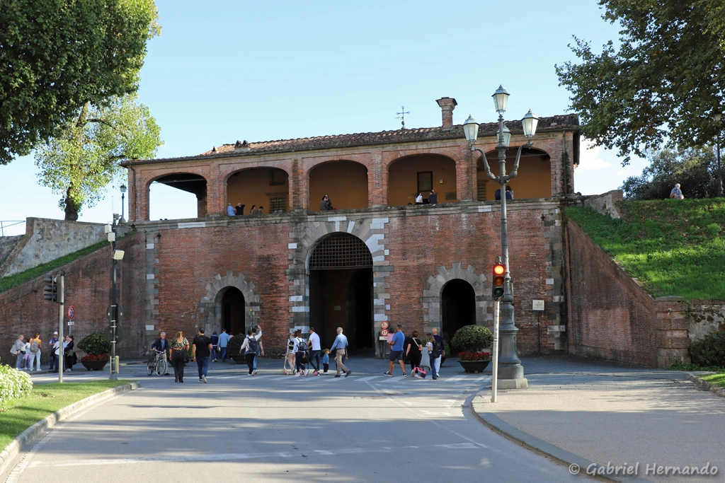 Porte San Pietro (1565/1566), vue intra muros, au Sud de la cité