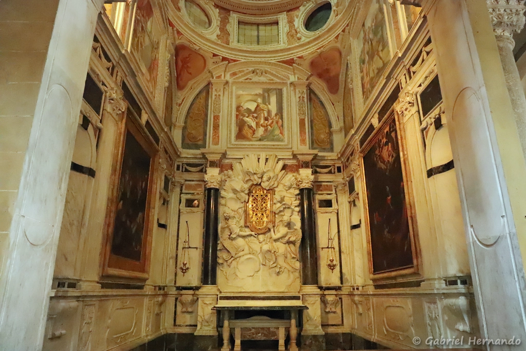 Chapelle Cenami ou di San Biagio ou du Précieux sang, avec le sarcophage de Beato Corrado, évêque de Lucques (935-964), dans la basilique di San Frediano
