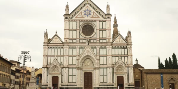 Façade de la basilique