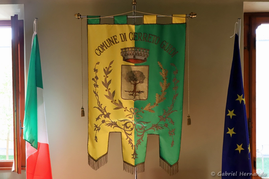 Etendard de la ville de Cerreto Guidi, dans la salle des mariage de la mairie