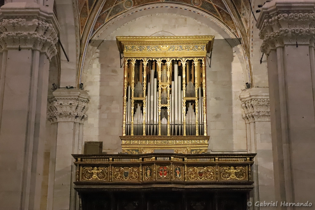 Orgue à tuyaux Mascioni opus 755 , construit en 1957, dans la cathédrale Sans Martino