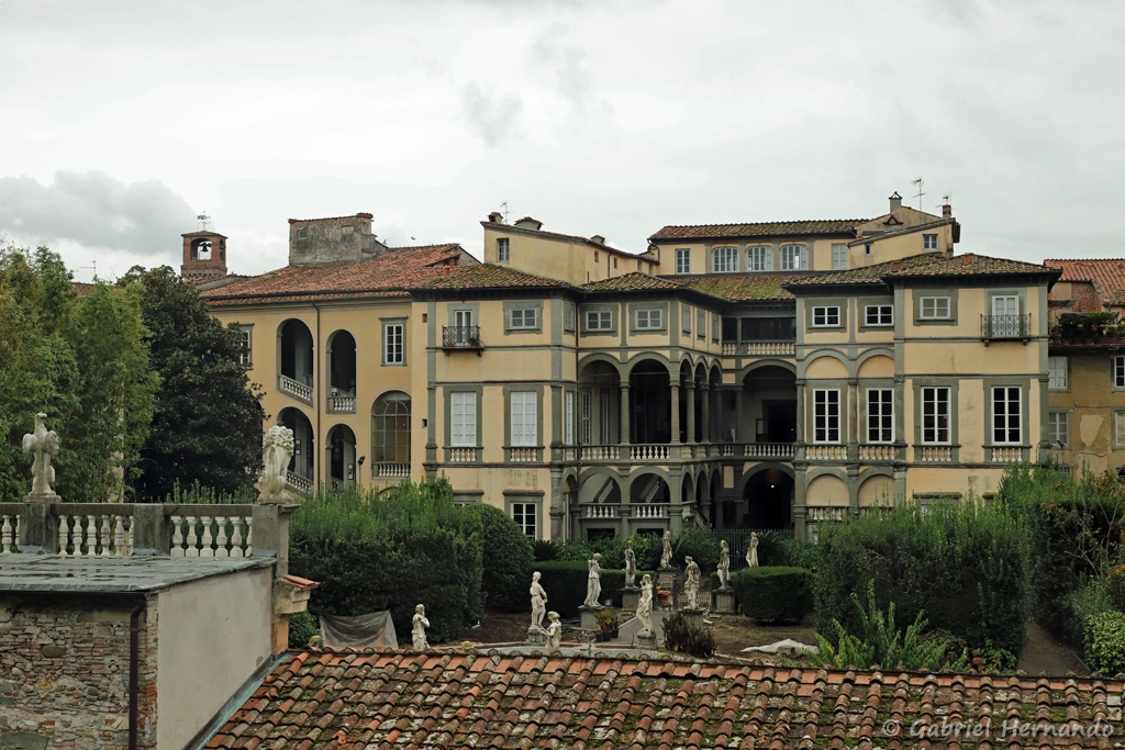 Palazzo Pfanner (XVIIe siècle), depuis la depuis la promenade sur les remparts nord