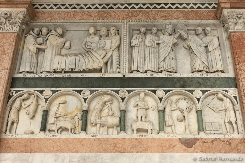 Deux bas reliefs représentant la vie de San Martino, et les mois de juillet à décembre, sous le portique de la cathédrale Sans Martino