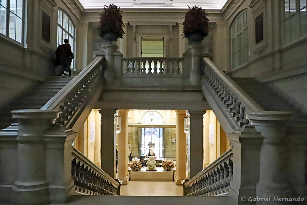 Le grand escalier, depuis le demi palier