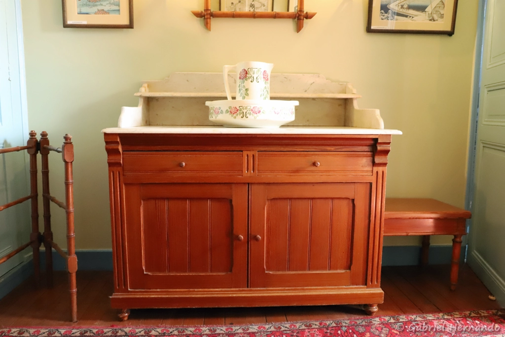 Cabinet de toilette d'Alice Hoschebé