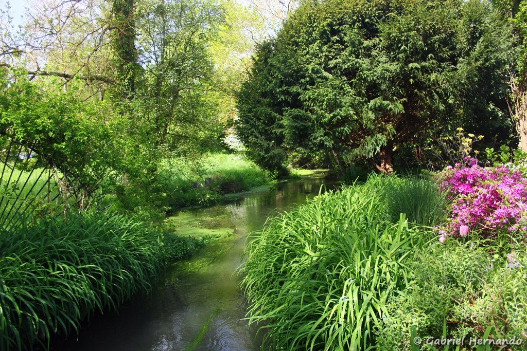 Bras détourné de l'Epte, pour alimenter le jardin d'eau