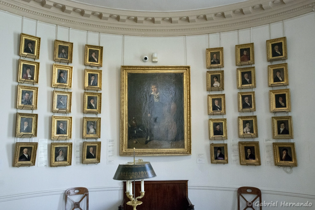 Jeune violoncelliste et portraits